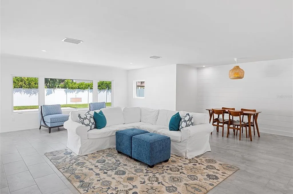2 bed, 2.0 bath, 1520 sqft, $10,000 — Photo 3