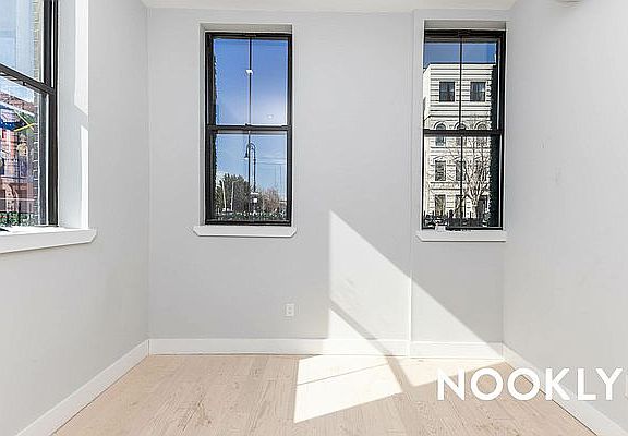 3rd image of 157 Stuyvesant Ave #1