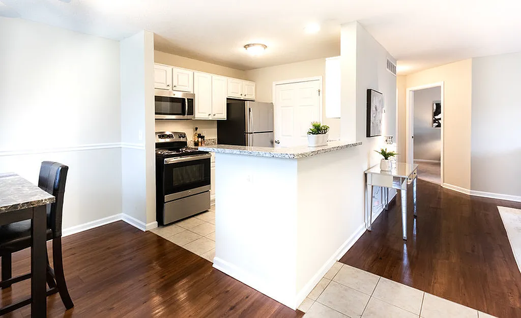 Autumn Creek Apartments — Photo 1