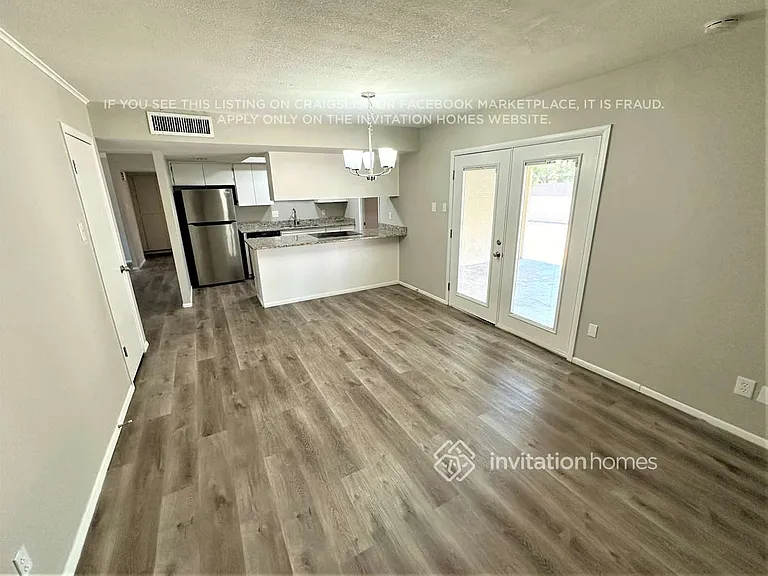 617 E Carmen St — Photo 3
