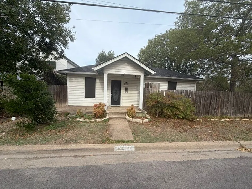 5410 Woodrow Ave