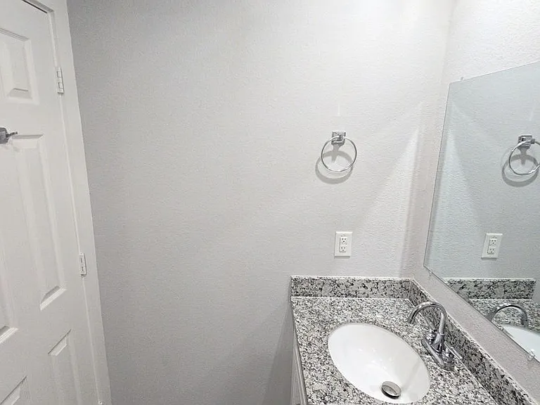 4626 Shreveport Blvd #A — Photo 16