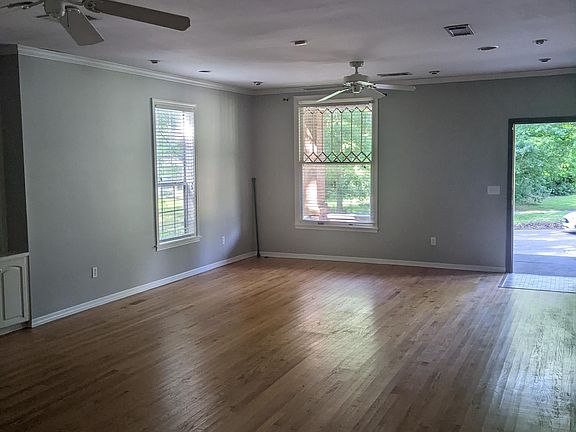 4th image of 2328 Poplar Springs Dr