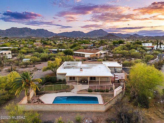 3rd image of 4614 N Camino De La Codorniz