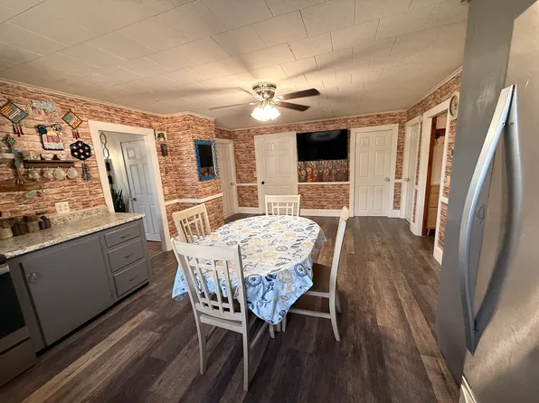 19 Victory Ave #101, Biddeford, ME 04005