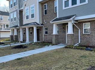 344 Heatherdale Ln, Ferndale, MI