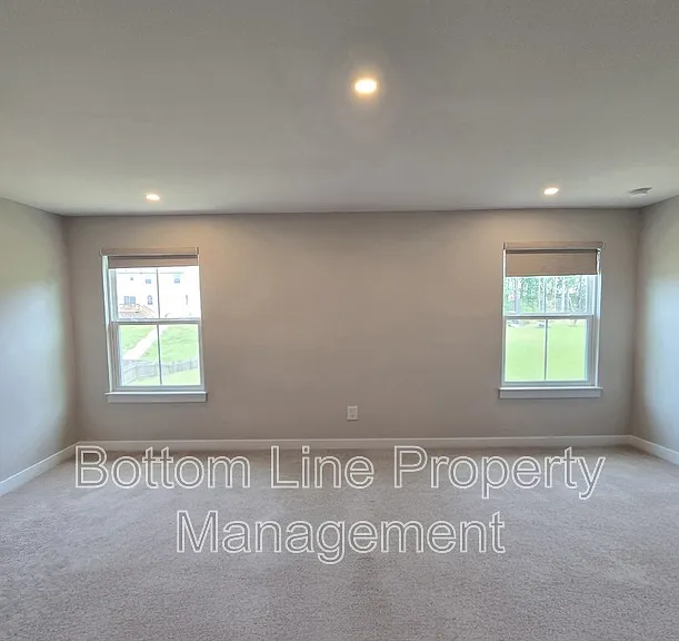 2030 Sewall Ave SW — Photo 35