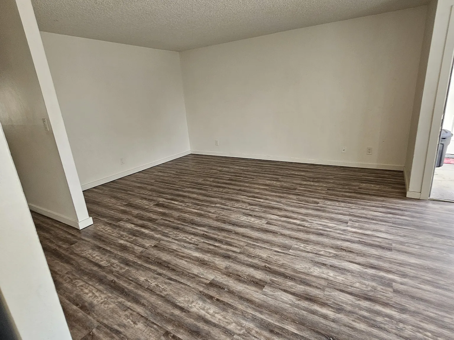 2 bed, 800 sqft, $1,495 — Photo 2