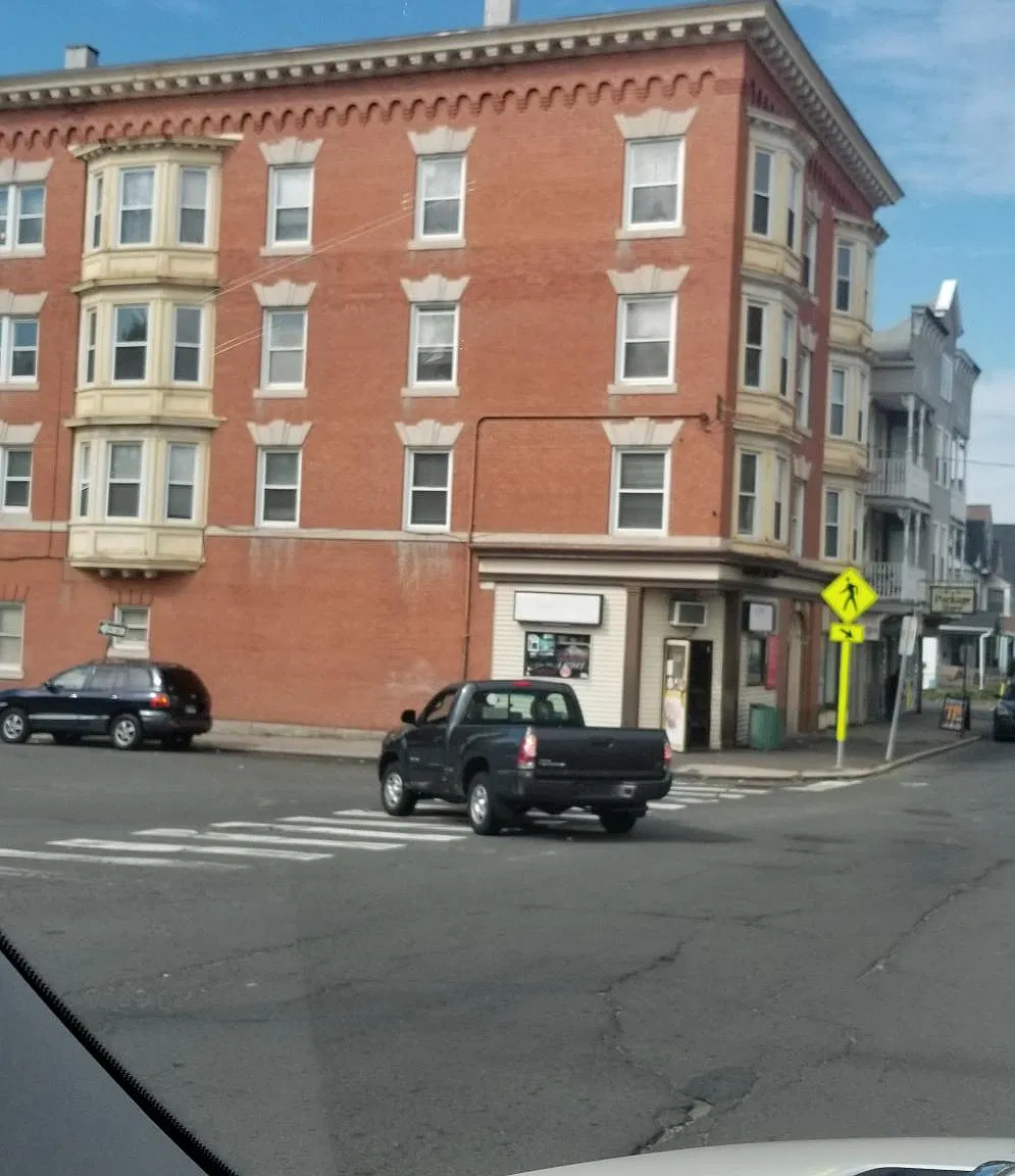 1318 E Main St — Photo 1