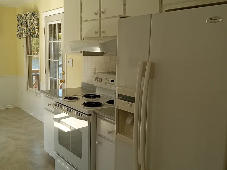 1281 Katie Ln — Photo 5