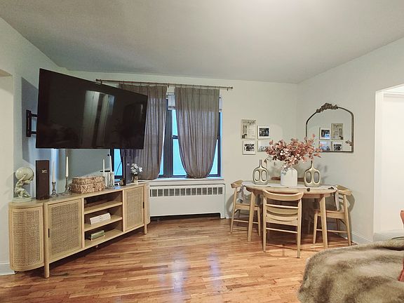 3rd image of 911 8th Ave APT 2B