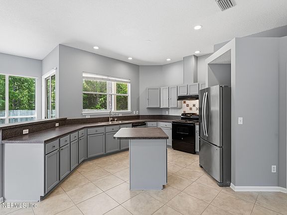 3rd image of 7735 ORTEGA BLUFF Parkway