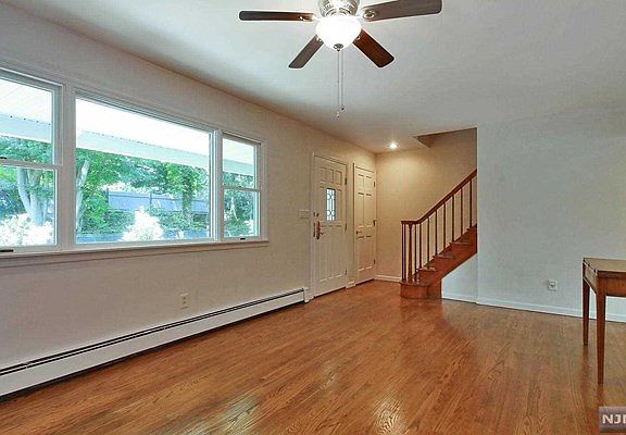 3rd image of 177 Boulevard