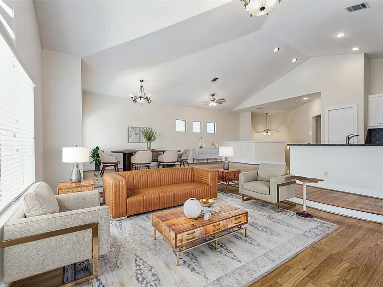 9829 Riddlelink Ln — Photo 4