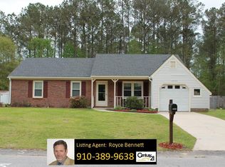 2004 Hunters Ridge Dr, Midway Park, NC 28544