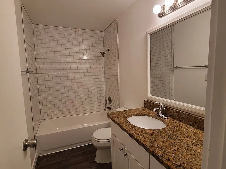 Twin Cedars Apartments — Photo 10