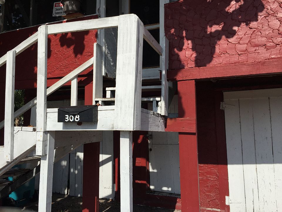 1st image of 114 SE 2nd Ave