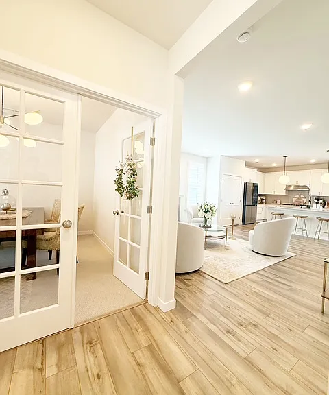 22109 Jameson Ave NW — Photo 5