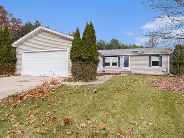 32144 Pinedale Ln, Gobles, MI 49055