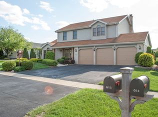 611 Columbia Dr, New Lenox, IL 60451