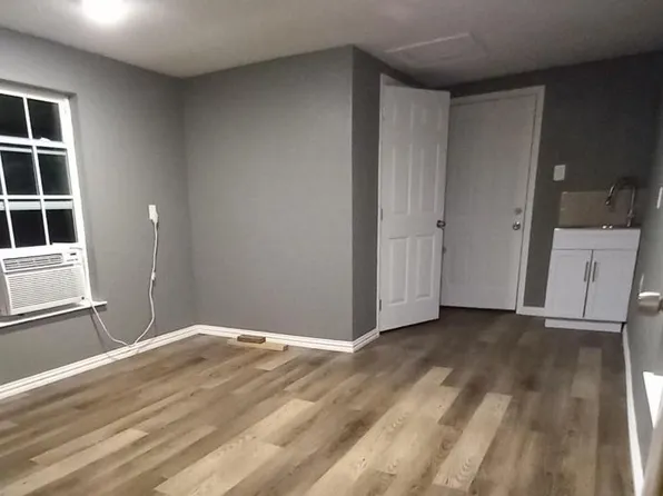 1326 E 33rd St #C, Houston, TX 77022