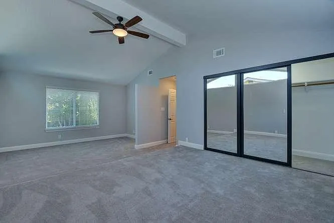 2040 Conifer Ln — Photo 13