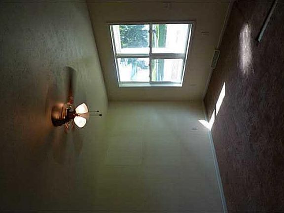 5th image of 5 Sherman St
