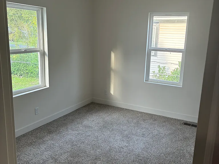 2592 Ellison Ave — Photo 10