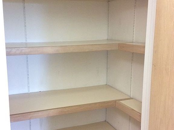 5th image of 8053 Denno Ln