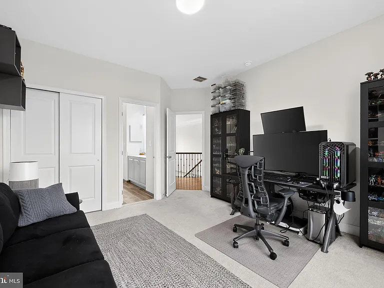 1036 Matthew Way — Photo 43