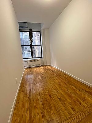 2nd image of 11 Maiden Ln APT 3B