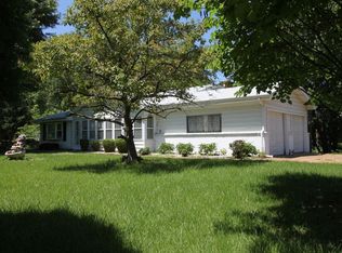 6235 Rocket Dr, Florissant, MO