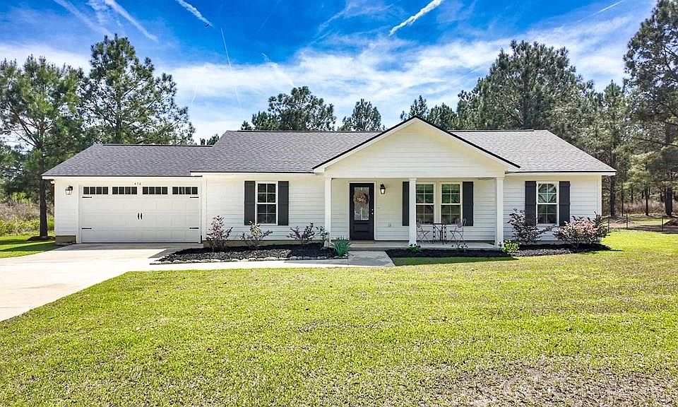 1st image of 450 Pine Forest Rd