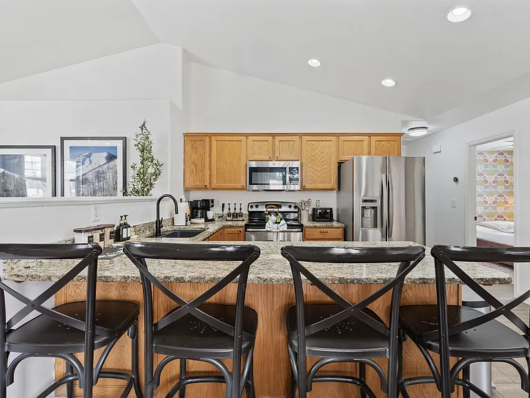 120 N Century Dr — Photo 17