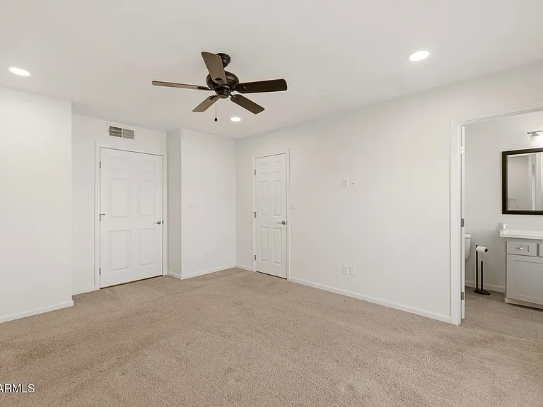 master bedroom /bathroom