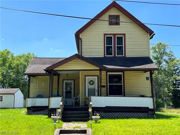 433 Clinton St, Niles, OH 44446