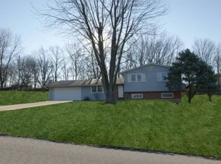 6 Summer Dr, Saint Peters, MO 63376