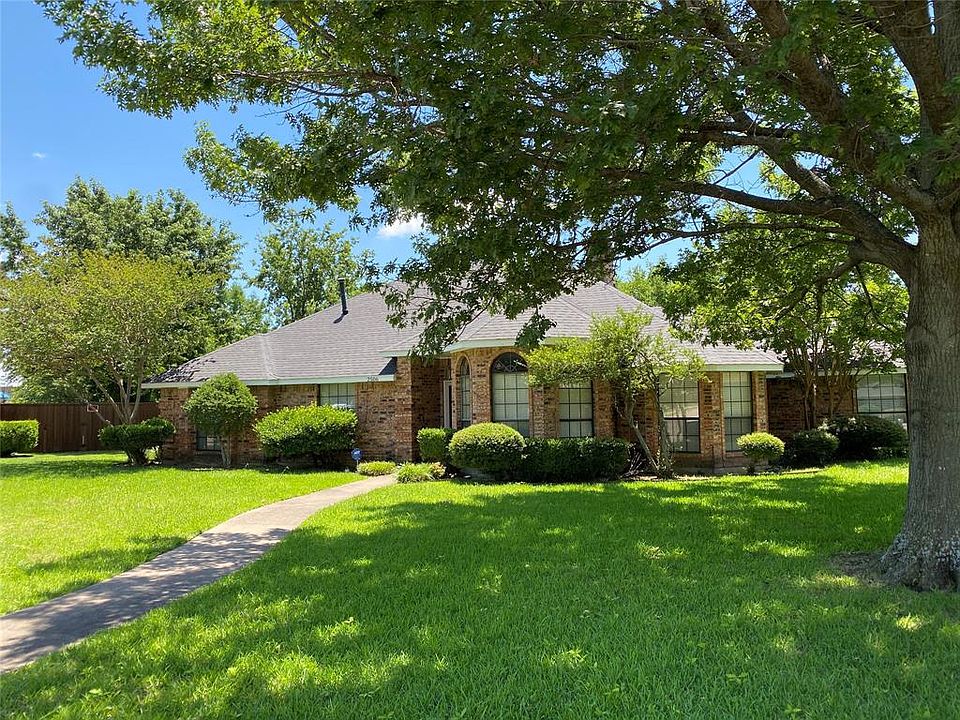 1st image of 2506 Radcliffe Dr
