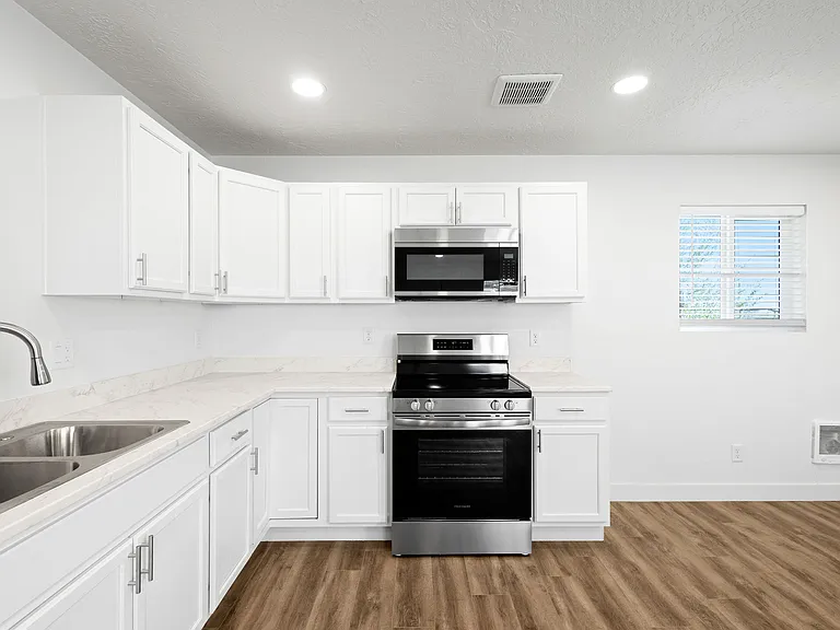 781 S 1800 W #2 — Photo 7