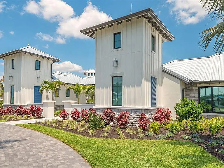 16905 Sweetwater Village Dr — Photo 59