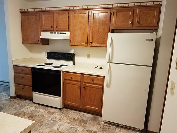 3rd image of 130 Glen Hill Dr