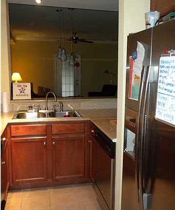 2nd image of 3218 Veterans Mem Pkwy Unit 2106