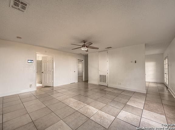 5th image of 4047 Gallery Sun Dr