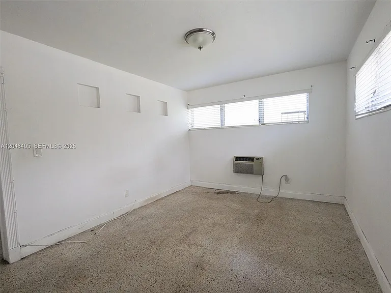 7805 Crespi Blvd #1 — Photo 11
