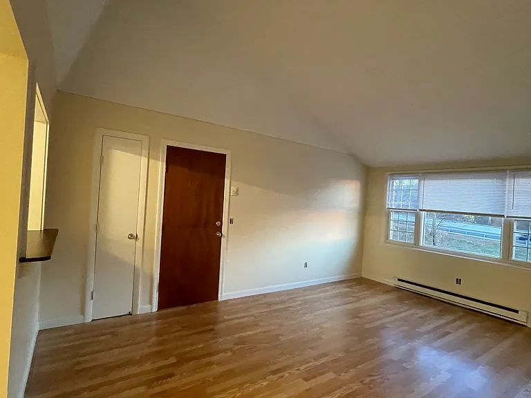 177 Crescent St — Photo 11