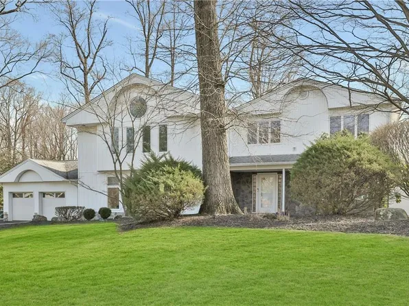 25 Beaumont Drive, New City, NY 10956