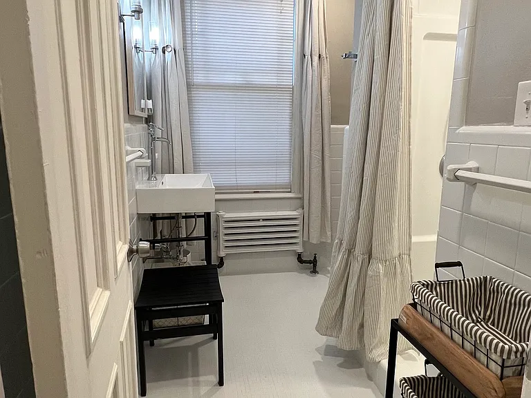 19 Euclid Ave #4 — Photo 6