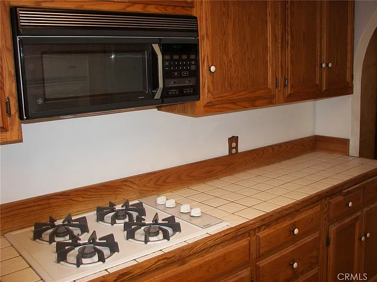 21636 Sawpit Canyon Rd — Photo 39