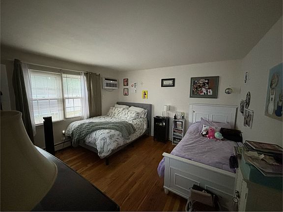 2nd image of 157 3rd Ave
