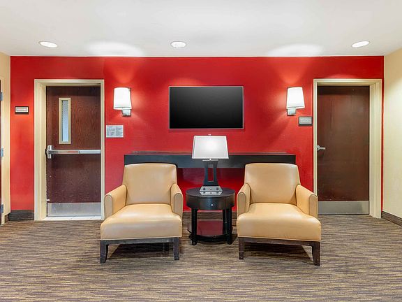 Lobby and Guest Check-in